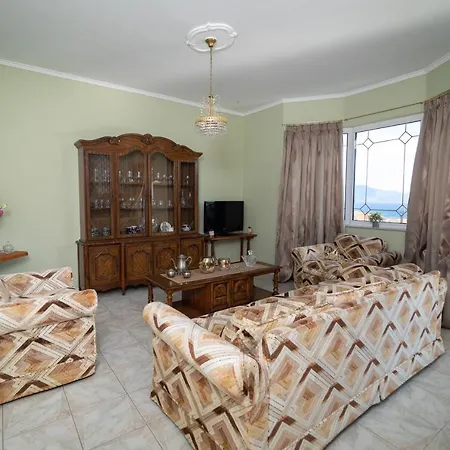 Vintage アパート モネンバシア